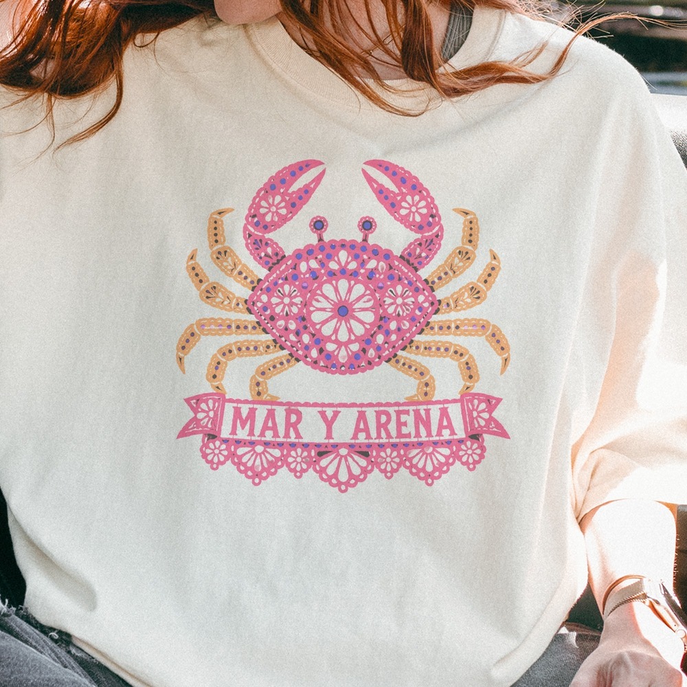 Mar y Arena Crab in Mandala Lace Border Folk Art Tee